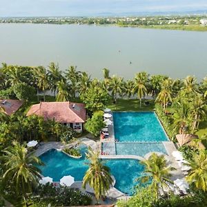 Vinh Hung Riverside Resort & Spa